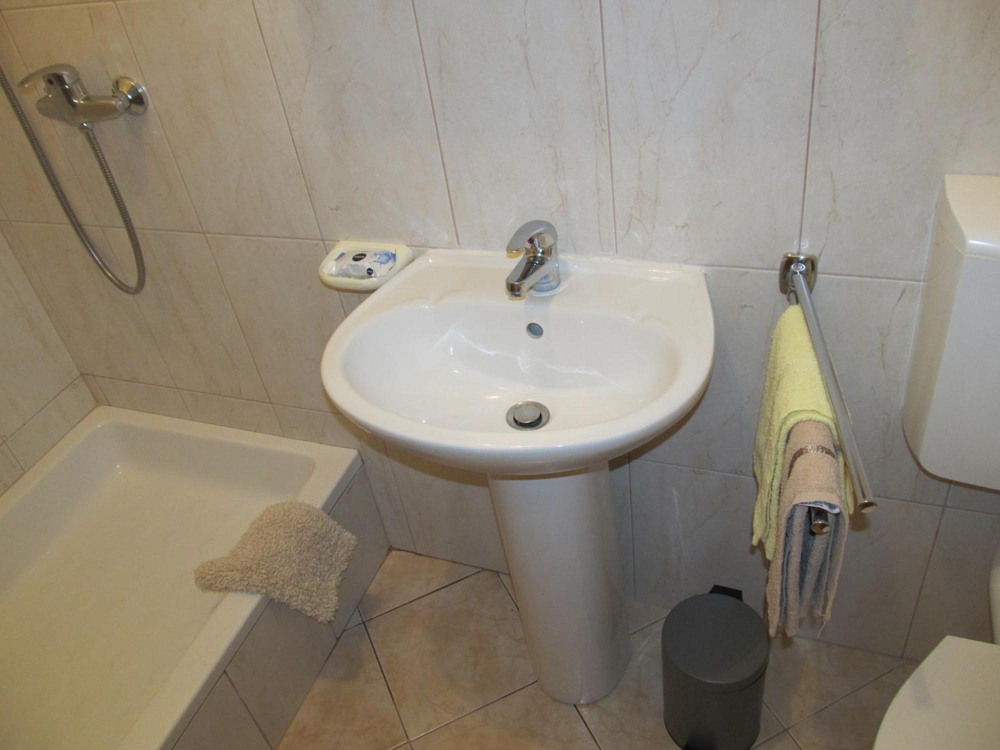 Apartments Vesna With Pool - New! Sveti Lovrec Pazenaticki Bilik gambar