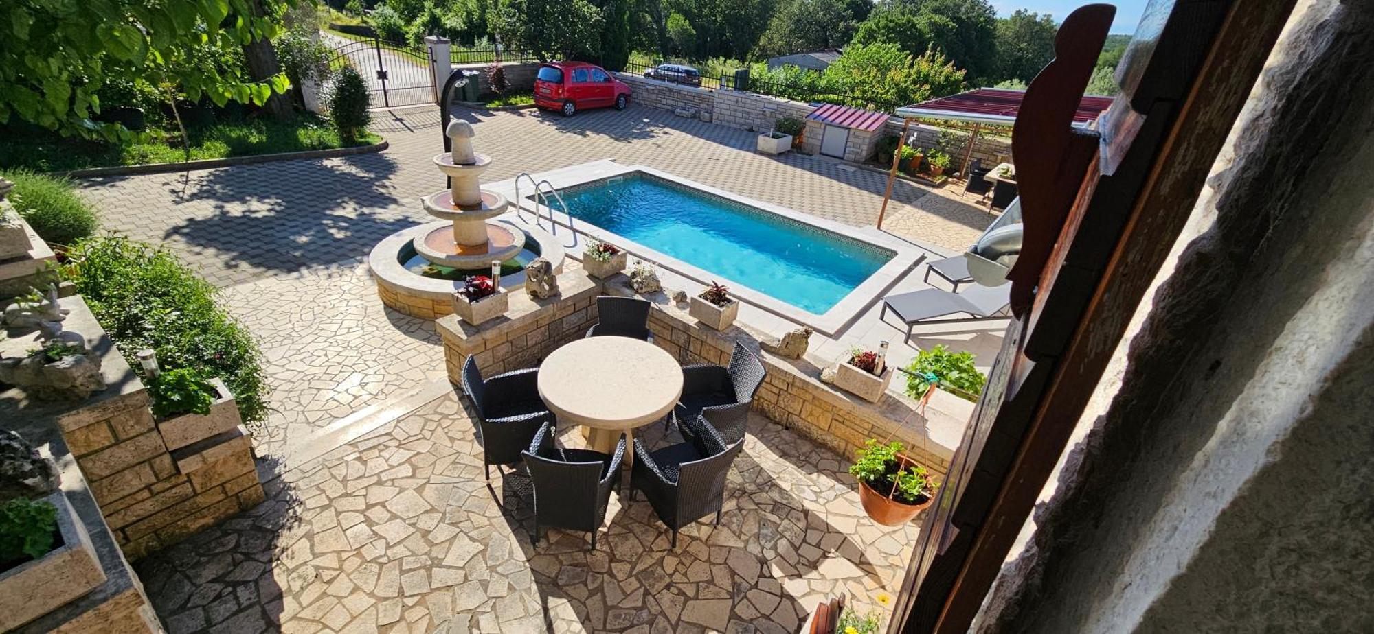 Apartments Vesna With Pool - New! Sveti Lovrec Pazenaticki Bilik gambar